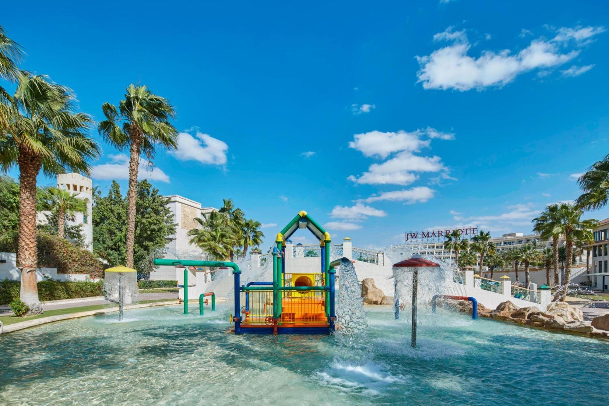 Jw Marriott Hotel El Cairo Exterior foto The water park at the resort