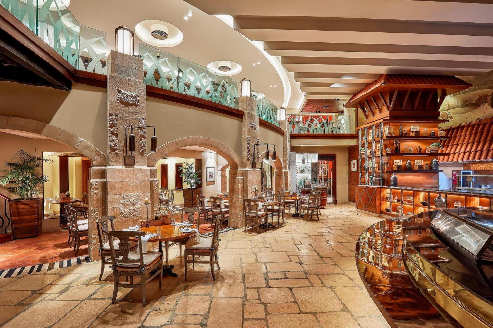 Jw Marriott Hotel El Cairo Exterior foto The lobby bar